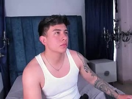 Screen Grab from hott_boyy__