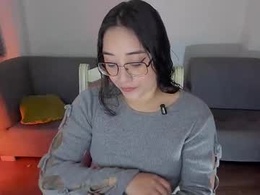 Screen Grab from hottbee3645