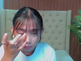 Screen Grab from hottie_carlinexx