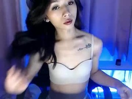 Screen Grab from hottmolly100403