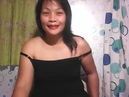 Screen Grab from hottyelle1