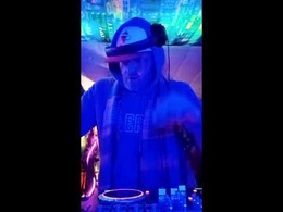 Screen Grab from houseofstyle
