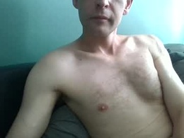 Screen Grab from hubercik038
