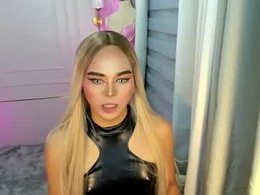 Screen Grab from hugecock_bella