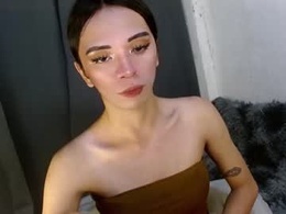 Screen Grab from hugecock_caraxx