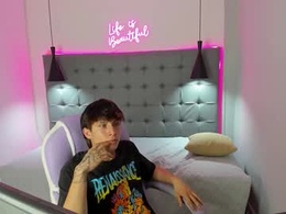 Screen Grab from iancute_