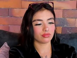 Screen Grab from isabella_hv