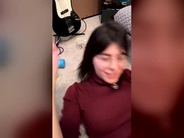 Screen Grab from itschloelaurent