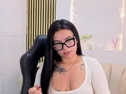 Screen Grab from ivyka_monroe_cn
