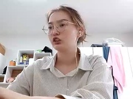 Screen Grab from izettasandino