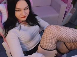 Screen Grab from jadecharm