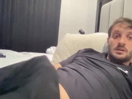 Screen Grab from jaysmallzee123