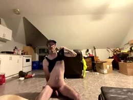 Screen Grab from jerkofftomysissyass