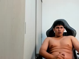 Screen Grab from jhonny_dickm