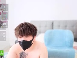 Screen Grab from jiujiu898
