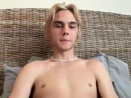 Screen Grab from johnnybigd2005