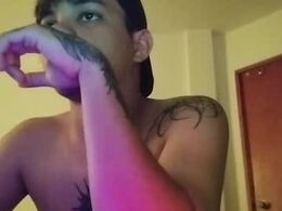Screen Grab from joven_cr_22