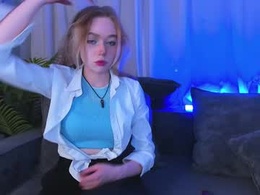 Screen Grab from just_mia_