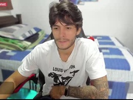 Screen Grab from justin_stark1