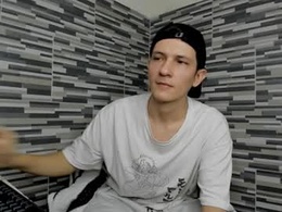 Screen Grab from kami_doublehot