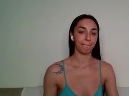 Screen Grab from karinavandis