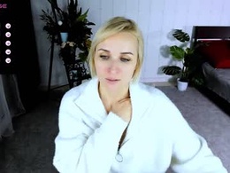 Screen Grab from karinella_x