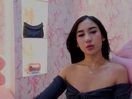 Screen Grab from karolskinny