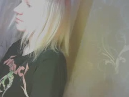 Screen Grab from karolynafox