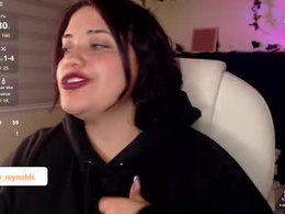 Screen Grab from keisy_reynolldss