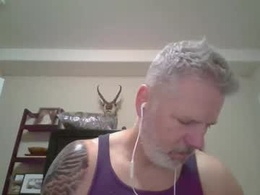 Screen Grab from kevenz_playtime