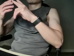 Screen Grab from kevmakemewet2