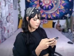 Screen Grab from khelani_julls