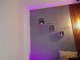 Screen Grab from kiaraluna01