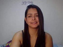 Screen Grab from kiaraluxe_17