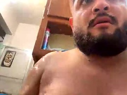 Screen Grab from kikitupapi1993