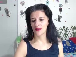 Screen Grab from kimmy_sander1