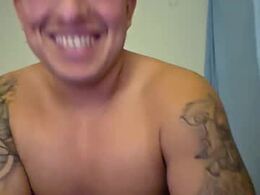 Screen Grab from kingdillingertv