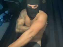 Screen Grab from kingomzie