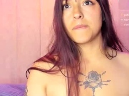 Screen Grab from kinkypetite1