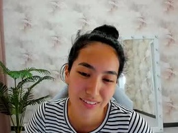 Screen Grab from kira_lilian
