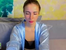 Screen Grab from kiraa_meow