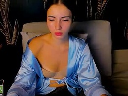 Screen Grab from kiraa_sunny