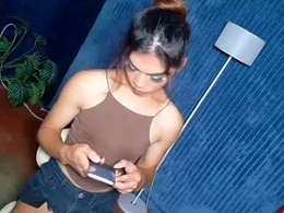 Screen Grab from kissme_arianna