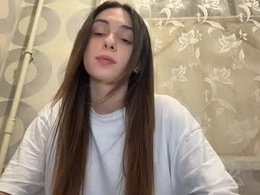 Screen Grab from kittyymoonnn