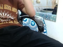 Screen Grab from kloe_arias