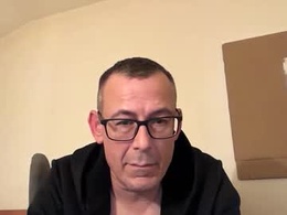 Screen Grab from knusperhase1