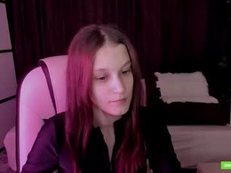 Screen Grab from krisdoeil