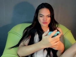 Screen Grab from krystal_angel