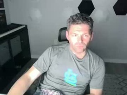 Screen Grab from kuk_u