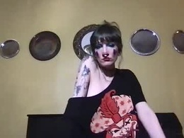 Screen Grab from kweefkween